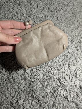 Vintage 60-70's Roger Gimbel Taupe Leather Kiss-Lock Coin Purse